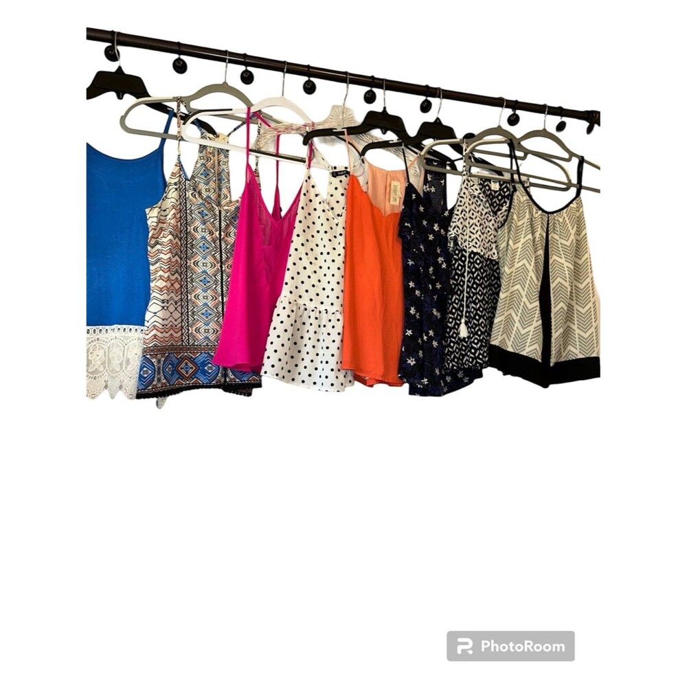 Women’s tank top bundle size small